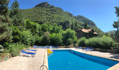 Maison à vendre à Fuilla, Pyrénées-Orientales, Languedoc-Roussillon, avec Leggett Immobilier