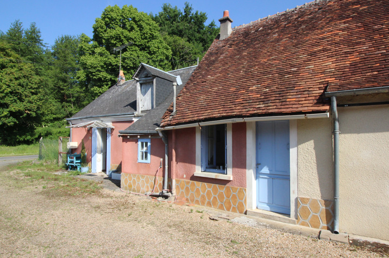 Maison à vendre à Reboursin, Indre - 46.750 € - photo 1