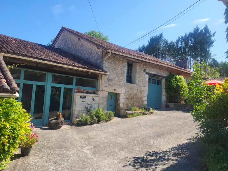 French property for sale in Quinsac, Dordogne - €285,000 - photo 1