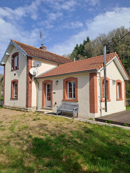 Maison à vendre à Scrignac, Finistère - 141.700 € - photo 1