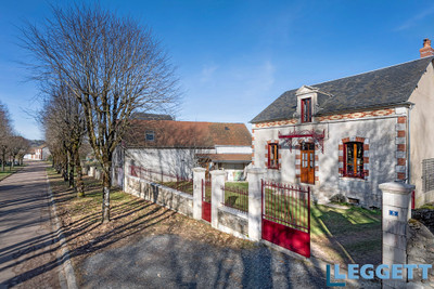 Maison à vendre à Ouroux-en-Morvan, Nièvre, Bourgogne, avec Leggett Immobilier
