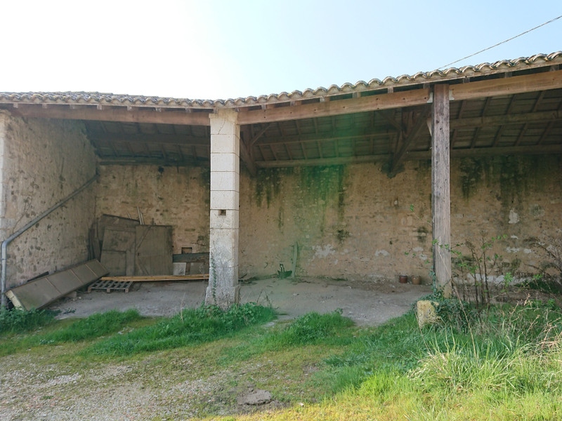 French property for sale in Mornac, Charente - &#8364;97,000 - photo 4