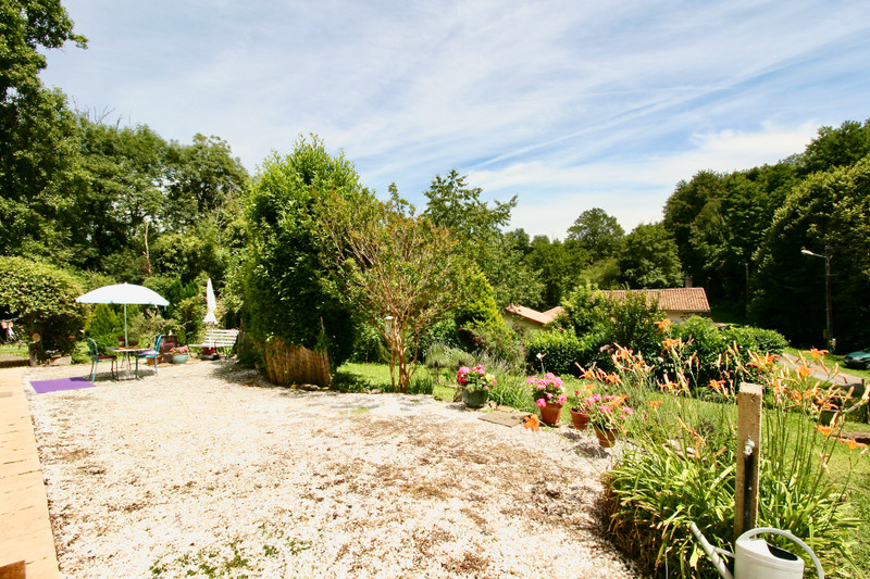 French property for sale in Montembœuf, Charente - €282,000 - photo 5