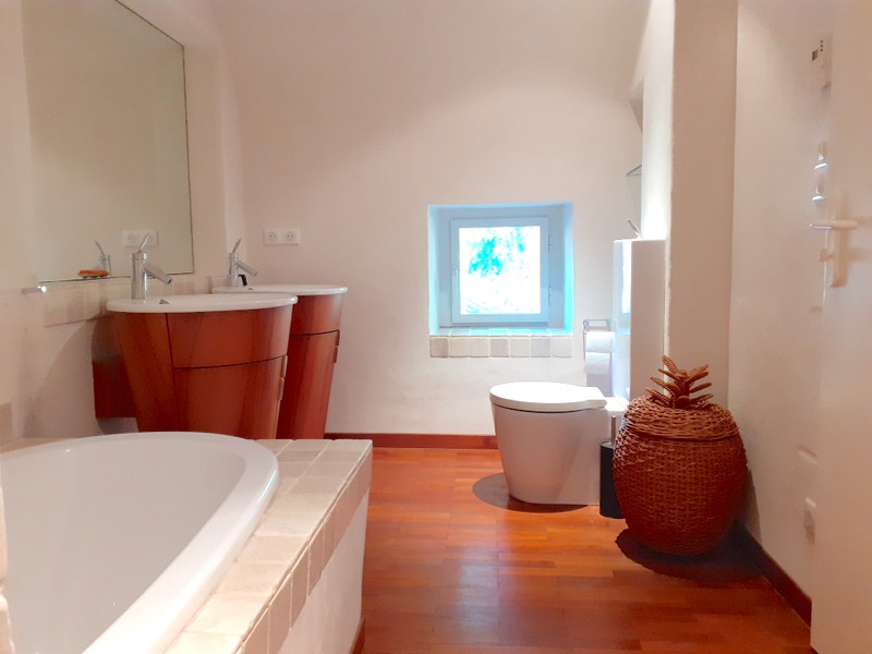 French property for sale in Saint-Pierre-la-Cour, Mayenne - €598,500 - photo 11