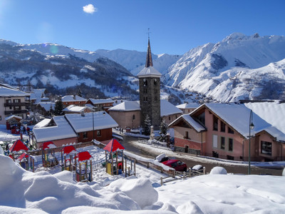 Ski property for sale in  - 1 910 000 € - photo 2