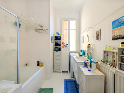 French property for sale in Nice, Alpes-Maritimes - €470,000 - photo 8
