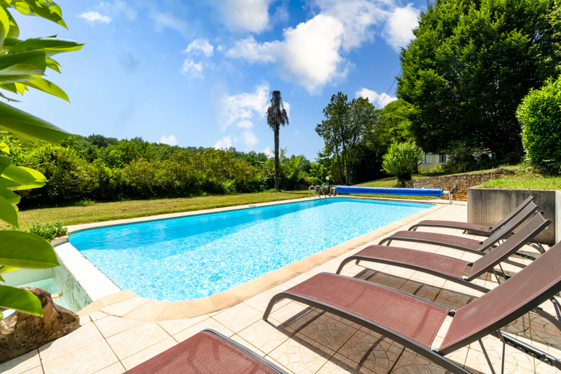 French property for sale in Eyraud-Crempse-Maurens, Dordogne - €565,000 - photo 1