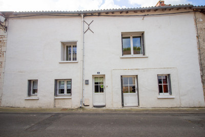 French property for sale in Richelieu, Indre-et-Loire - €157,000 - photo 1