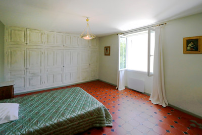 French property for sale in Saint-Christol, Vaucluse - €298,000 - photo 5