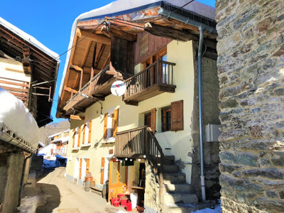 Chalet à vendre à Sainte-Foy-Tarentaise, Savoie, Rhône-Alpes, avec Leggett Immobilier