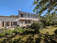 Maison à vendre à Boisredon, Charente-Maritime - 316.000 € - photo 1
