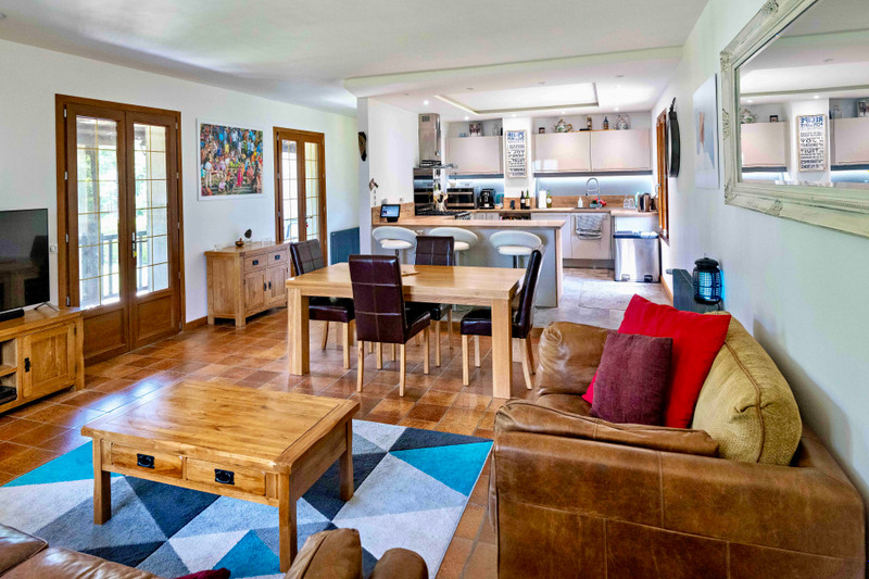French property for sale in Saint-Léon-sur-Vézère, Dordogne - €465,000 - photo 3