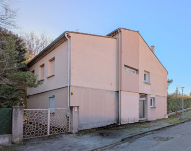 French property for sale in Valréas, Vaucluse - €335,000 - photo 2