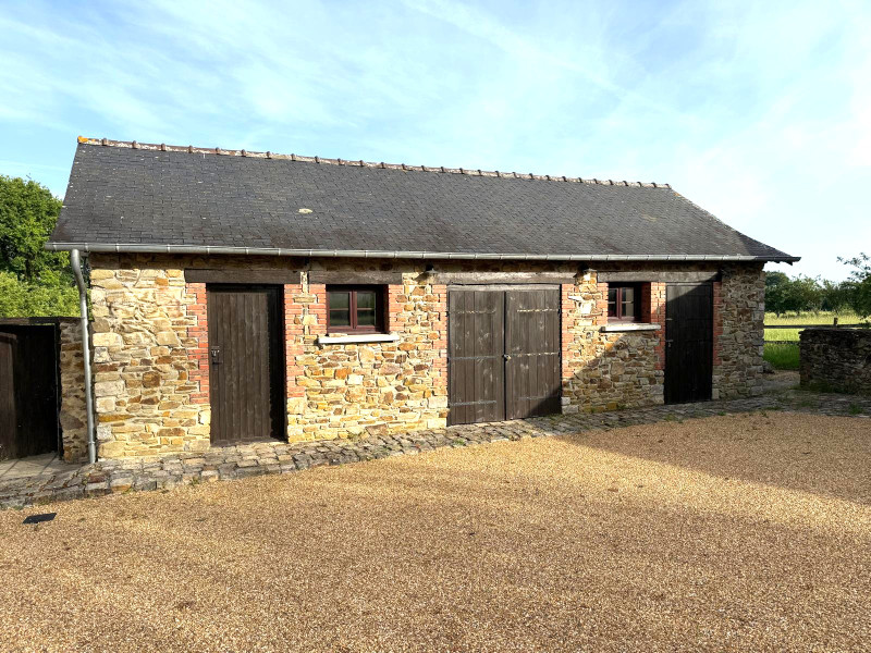 French property for sale in Denazé, Mayenne - €365,700 - photo 2