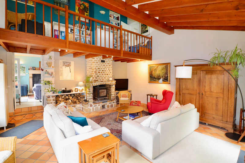 French property for sale in Montbron, Charente - €318,000 - photo 5