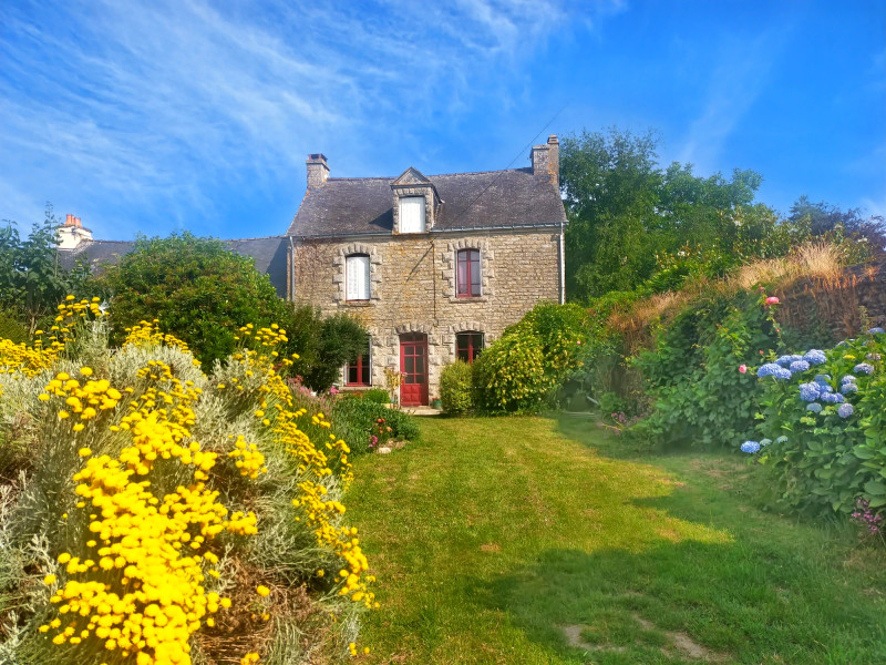 French property for sale in La Croix-Helléan, Morbihan - €165,000 - photo 0