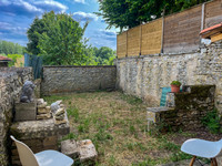 Maison à vendre à Ruffec, Charente - 79.950 € - photo 2