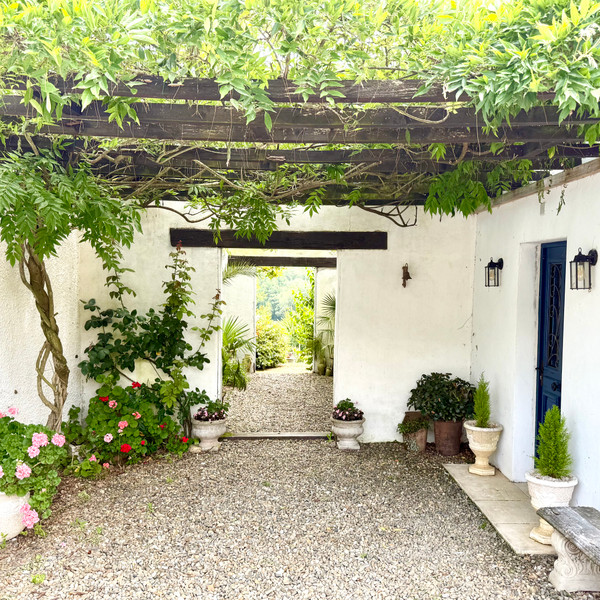 French property for sale in Aurions-Idernes, Pyrénées-Atlantiques - €325,000 - photo 3