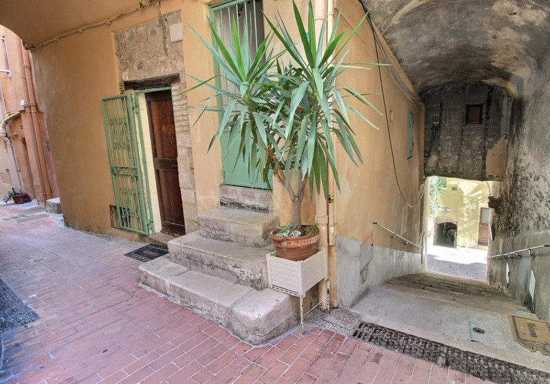 French property for sale in Menton, Alpes-Maritimes - €249,000 - photo 9