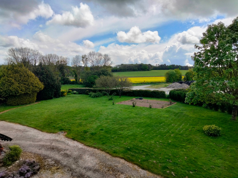 French property for sale in Guilliers, Morbihan - €177,300 - photo 2