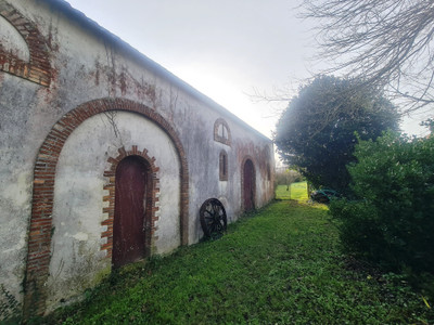 French property for sale in Beaufou, Vendée - €644,000 - photo 6
