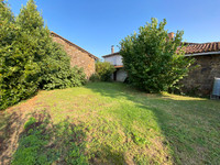 Maison à vendre à Écuras, Charente - 95.000 € - photo 7