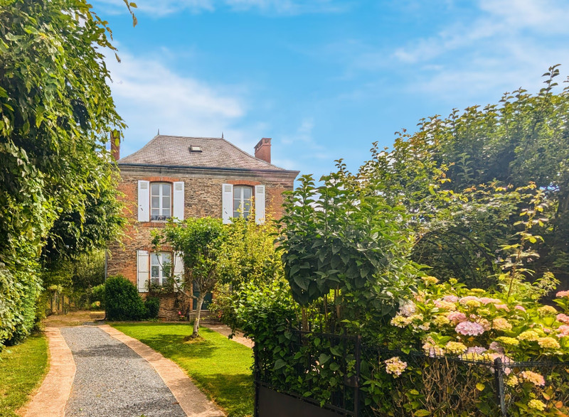 Maison à vendre à Jumilhac-le-Grand, Dordogne - 184.900 € - photo 1