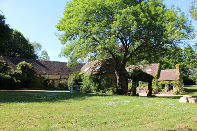 Maison à vendre à Marolles-les-Braults, Sarthe, Pays de la Loire, avec Leggett Immobilier