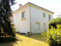 Maison à vendre à Magnac-sur-Touvre, Charente - 213 000 € - photo 9