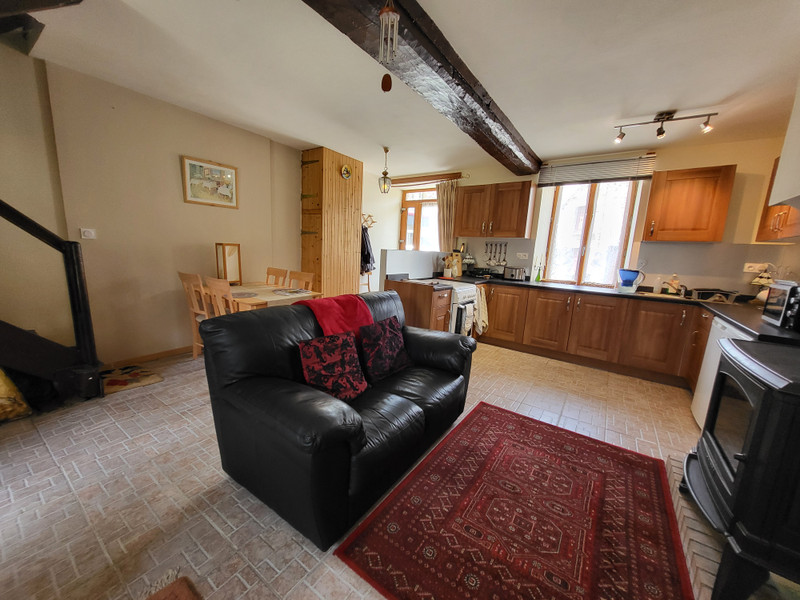 French property for sale in Couesmes-Vaucé, Mayenne - €74,950 - photo 3