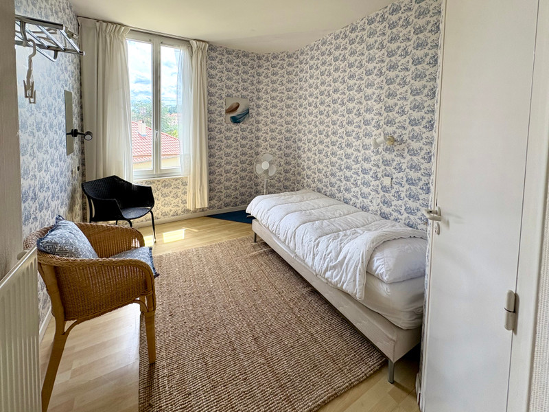 French property for sale in Châtel-Guyon, Puy-de-Dôme - €260,000 - photo 8