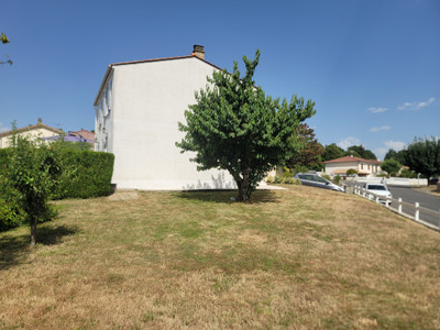 French property for sale in Chabanais, Charente - €149,800 - photo 10