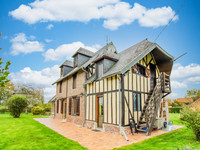 Maison à vendre à Vimoutiers, Orne - 350.000 € - photo 1