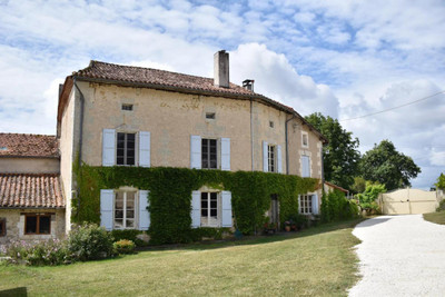 French property for sale in Pillac, Charente - €395,010 - photo 1
