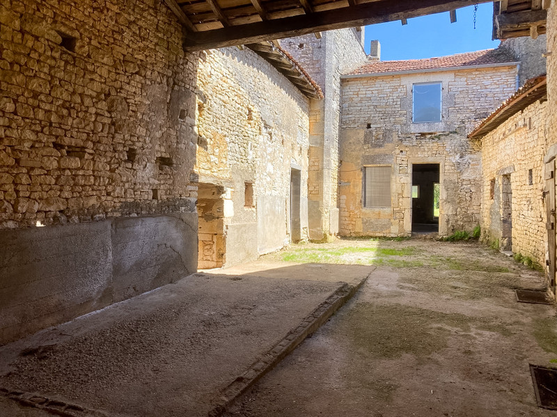 French property for sale in La Rochette, Charente - €109,000 - photo 14