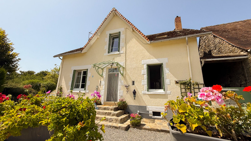 French property for sale in Ladignac-le-Long, Haute-Vienne - €239,000 - photo 3