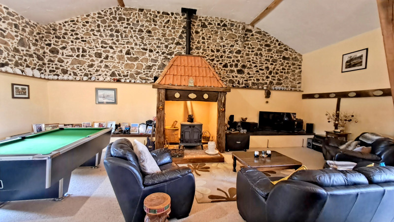French property for sale in Verneuil, Charente - €445,200 - photo 5