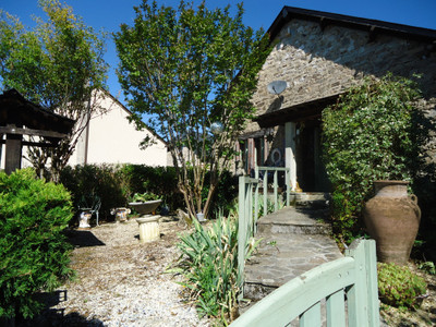 Grange à vendre à Meilhards, Corrèze, Limousin, avec Leggett Immobilier
