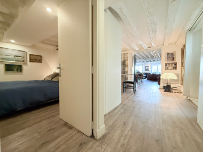 Heart of Latin Quarter, Character apartment, 90m2, 1st Floor, views Quai de Seine & Notre Dame Cathedral