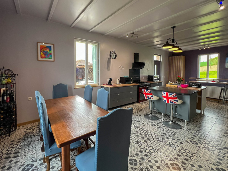 French property for sale in Castelnau Montratier-Sainte Alauzie, Lot - €380,000 - photo 3