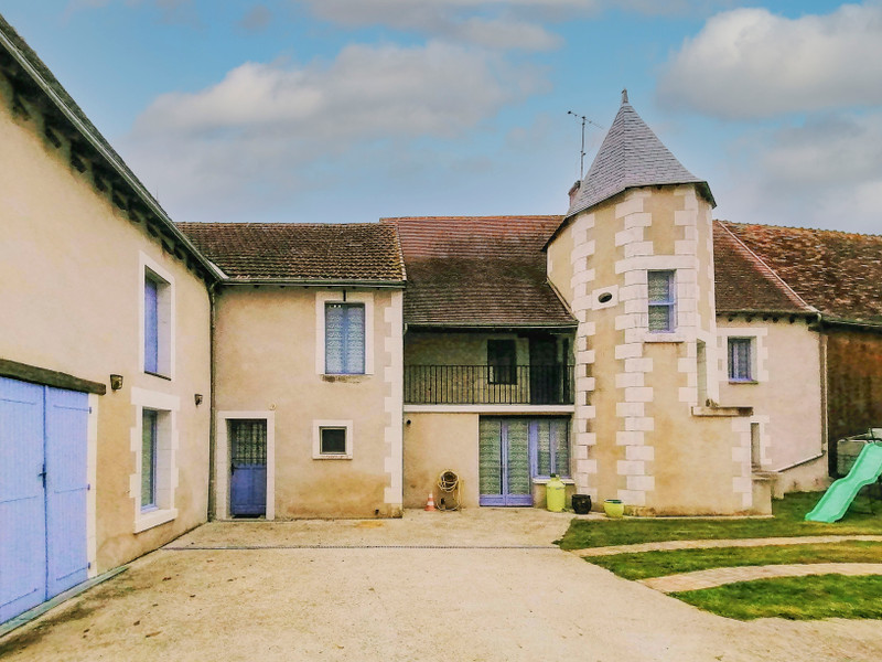 Maison à vendre en Centre Indre SaintGenou Jolie propriété ancienne