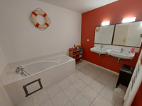 Maison à vendre à Angoulême, Charente - 338.000 € - photo 12