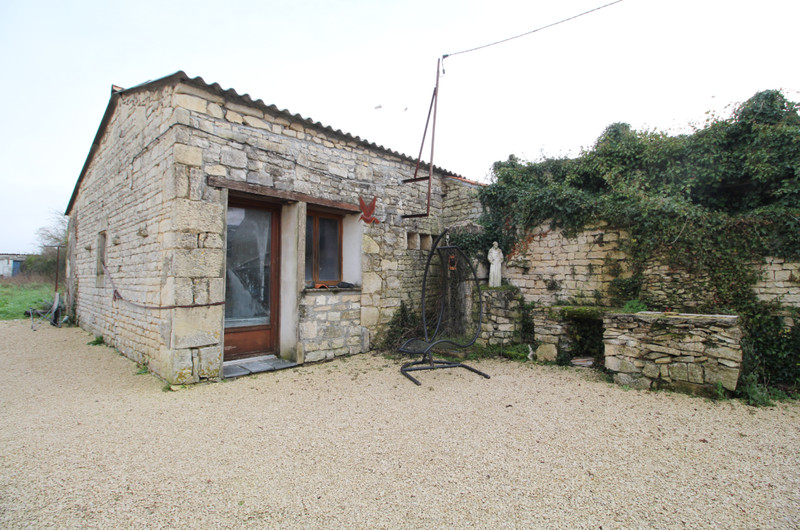 French property for sale in Dampierre-sur-Boutonne, Charente-Maritime - €249,900 - photo 12