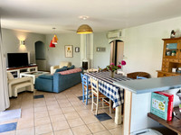 Maison à vendre à Saint-Sulpice-d'Arnoult, Charente-Maritime - 283.550 € - photo 5