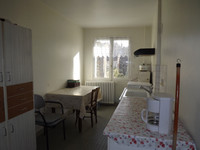 Maison à vendre à L'Isle-Jourdain, Vienne - 69 600 € - photo 3