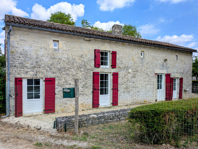 French property for sale in Aubigné, Deux-Sèvres - €638,000 - photo 2