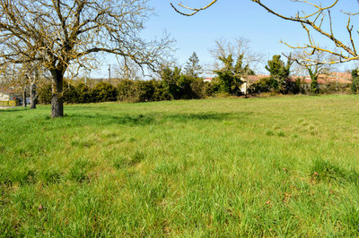 French property for sale in Aunac-sur-Charente, Charente - €55,000 - photo 5