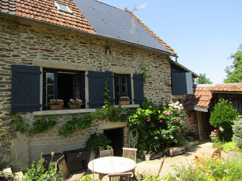 Maison à vendre à Champfrémont, Mayenne - 179.300 € - photo 1