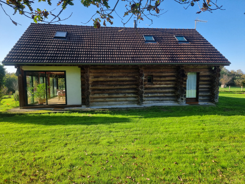 Maison à vendre à Saint-Sébastien, Creuse - 214.000 € - photo 1