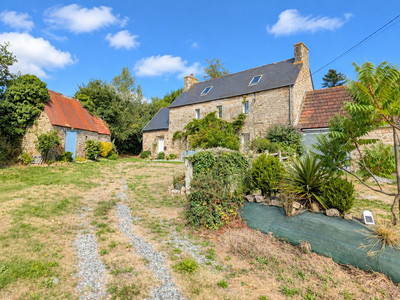 French property for sale in Loguivy-Plougras, Côtes-d'Armor - €267,500 - photo 2